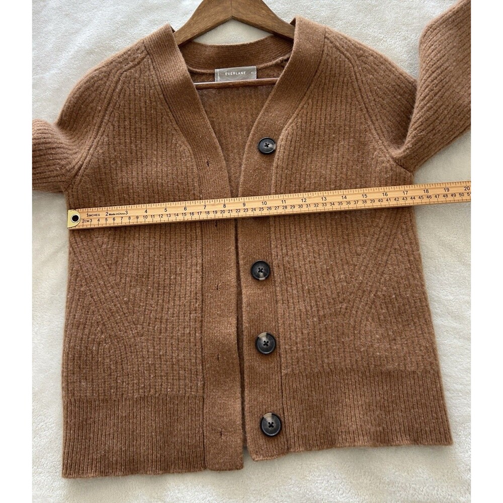 Everlane Womens Cardigan XS Felted Merino Sweater Chunky KNIT DEEP CAMEL COLOR - Picture 8 of 15